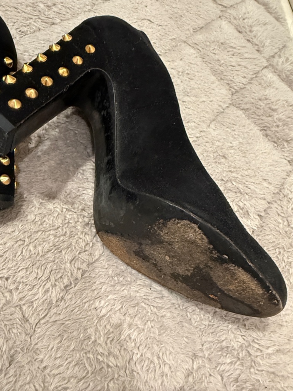 Gucci Black Suede Pumps with Gold Studded Block Heel - Picture 5 of 8